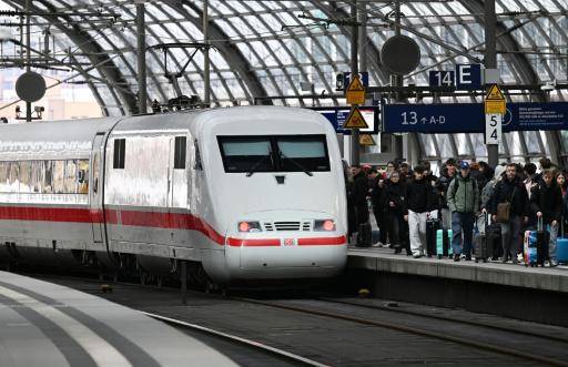 Varios heridos en Alemania luego de que un hombre detonara pirotecnia en un tren de alta velocidad