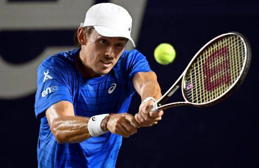 Tsitsipas y De Miñaur jugarán la final del Abierto de Los Cabos