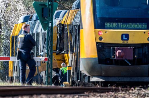 Los dos trenes que chocaron entre las localidades danesas de Hillerod y Kagerup, al norte de Copenhague, el 23 de abril de 2026