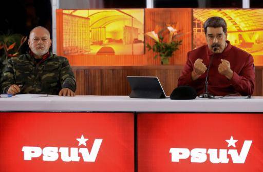 Renuncia poderoso ministro de petróleo de Venezuela por investigación sobre corrupción