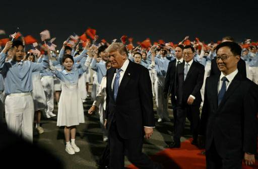 Xi recibe a Trump para abordar sus múltiples discrepancias