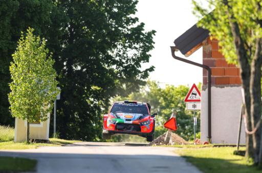 Neuville y Evans igualados en cabeza en primera jornada de Rally de Croacia