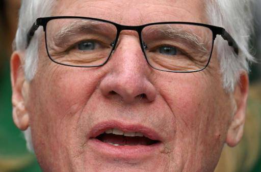 La derecha de Colombia aparta como candidato al padre del presidenciable asesinado