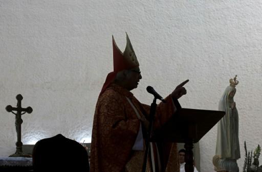 El cardenal nicaragüense Leopoldo Brenes ofrece misa en la Catedral Metropolitana de Managua, el 28 de mayo de 2023