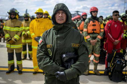 Escombros, rapel, perros buscadores: así entrena la unidad de rescate del Ejército mexicano