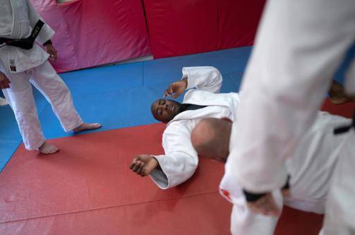 El francés Riner progresa con jiu-jitsu brasileño en el camino a París-2024