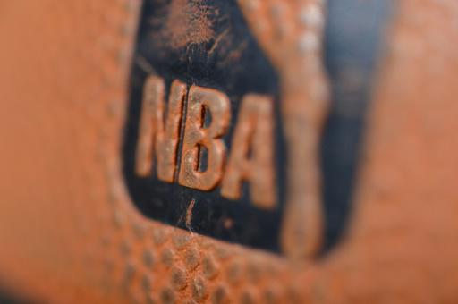 NBA y sindicato retrasan fecha límite de exclusión de contrato laboral hasta febrero