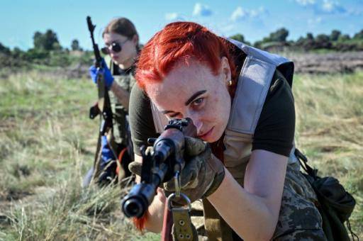 La lucha de las militares ucranianas para tener uniformes adecuados