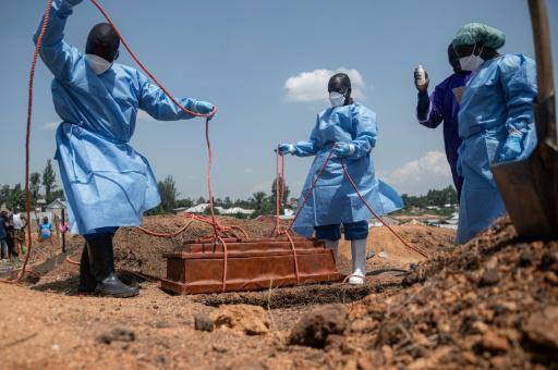 Epidemia de ébola supera los 2.000 muertos en RD Congo y se acerca al brote más letal
