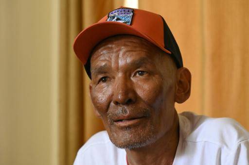 Montañista nepalí relata cómo sobrevivió una semana perdido en el Everest