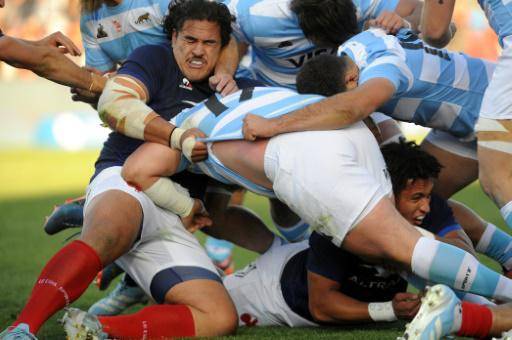 Los Pumas vencen 33-25 a Francia en cierre de gira de pesadilla de los Bleus