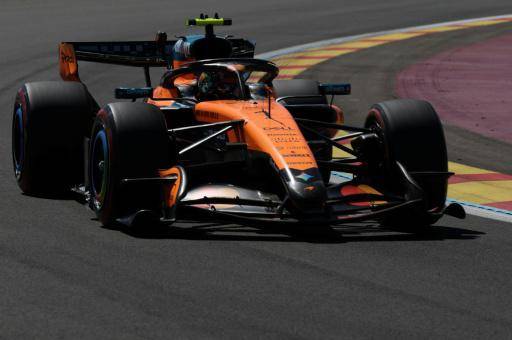 El piloto británico de McLaren, Lando Norris, durante la tercera sesión de entrenamientos libres del Gran Premio de España de Fórmula 1, en el circuito Madring de la capital española, el 12 de septiembre de 2026