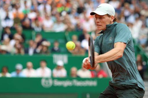 Alcaraz y Sinner vuelven a la tierra con un paseo en Montecarlo