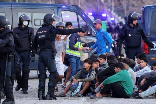 Desmantelan el último campamento de migrantes de Ceuta antes de la visita del Rey