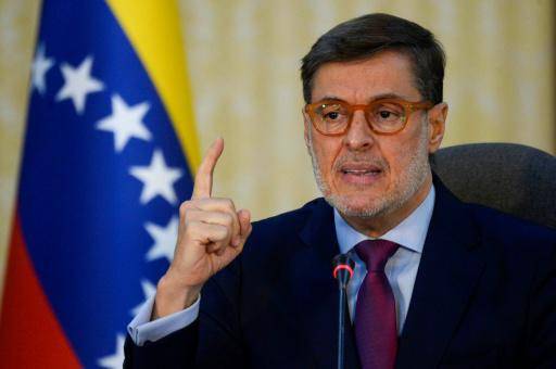 Venezuela nombra a su representante diplomático en EEUU como nuevo canciller
