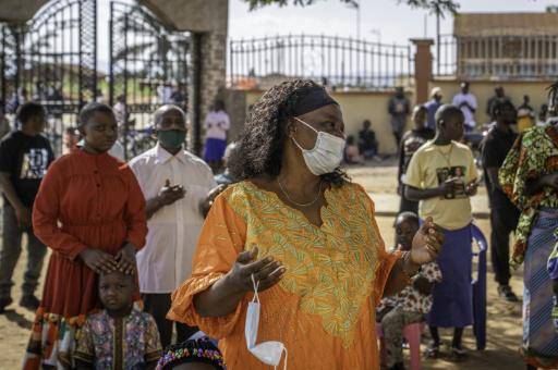 Habitantes de RD Congo irrumpen en hospital para llevarse el cuerpo de un fallecido por ébola