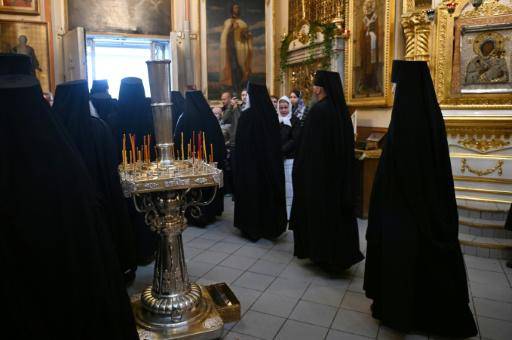 El Patriarcado de Moscú reza por la victoria y los fieles por la paz