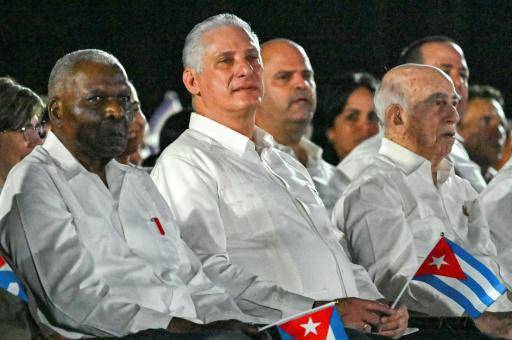 El presidente de Cuba acusa a EEUU de intentar apropiarse de la isla