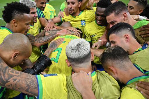 Casemiro esfuma la nostalgia hacia Neymar y lleva a Brasil a octavos de Catar