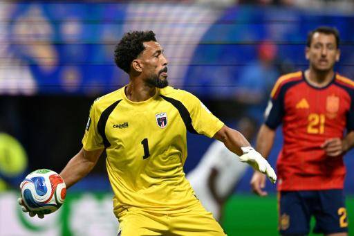 Del anonimato a la fama: porteros de bajo perfil dejan huella en el Mundial