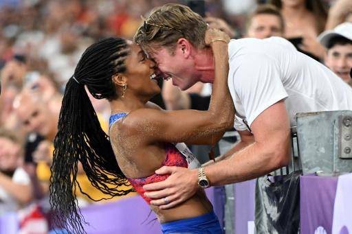 Los Woodhall, una pareja de oro en París-2024