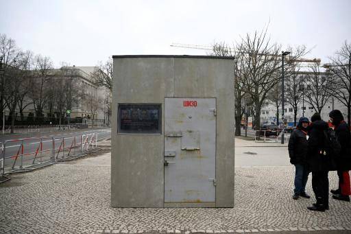 Exponen en Berlín una réplica de la celda del opositor ruso Alexéi Navalni