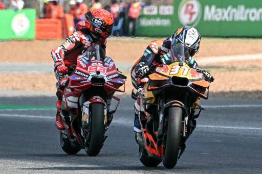Pedro Acosta ganó el sprint del Gran Premio de Tailandia de MotoGP por delante de Marc Márquez el sábado