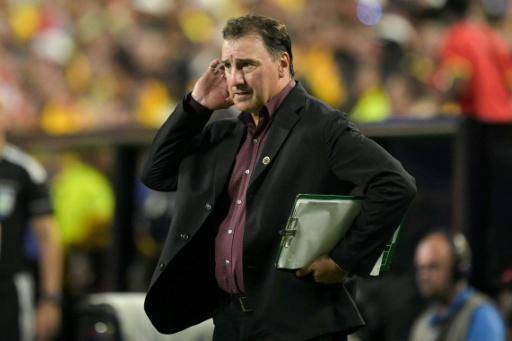Néstor Lorenzo durante la victoria de Colombia ante Ghana en Kansas City el 3 de julio de 2026