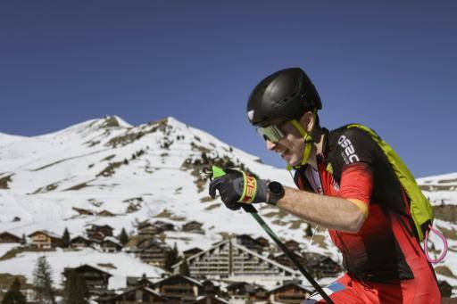 Oriol Cardona durante su participación en la prueba de relevo mixto del Mundial de esquí de montaña (skimo). En Les Crosets (Suiza), el 3 de marzo de 2025