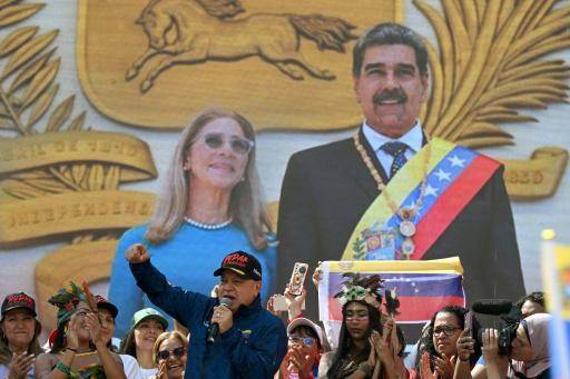 El ministro del Interior venezolano, Diosdado Cabello, habla durante un acto de mujeres en apoyo del depuesto presidente Nicolás Maduro y su esposa, Cilia Flores, el 6 de enero de 2026 en Caracas