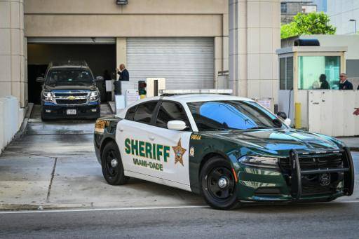 La caravana del secretario de Estado de Estados Unidos, Marco Rubio, sale del Edificio Federal de Justicia James Lawrence King, en Miami, el 24 de marzo de 2026.