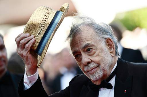 El legendario cineasta estadounidense Francis Ford Coppola presentó en Cannes Megalópolis, una cinta de más dos horas recibida el 16 de mayo de 2024 sin excesivo entusiasmo, y con aplausos y también silbidos en proyecciones previas, constató la AFP