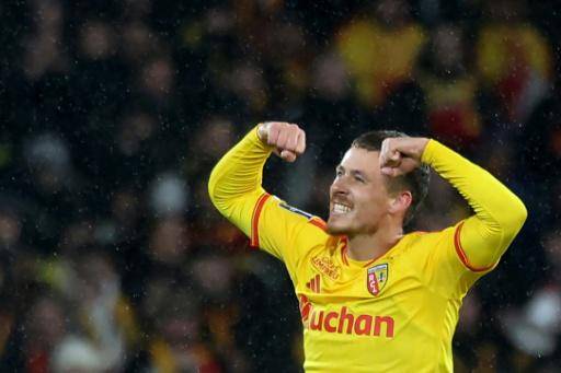 Thorgan Hazard festeja su gol para la victoria del Lens ante el Paris FC en la Ligue 1. En Lens (norte de Francia), el 24 de octubre de 2026