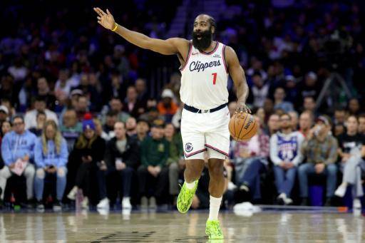 James Harden, figura de Los Angeles Clippers, ingresó en el top-10 de los máximos anotadores de la historia de la NBA