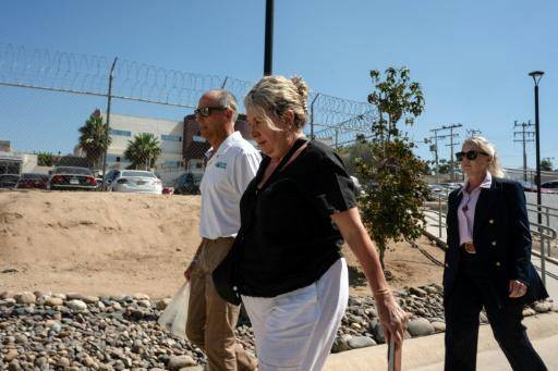 Martin y Debra Robinson llega a la corte de Ensenada para la audiencia final por el asesinato de sus hijos