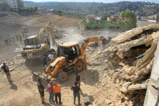 Ruinas y lágrimas tras un bombardeo israelí en un pueblo de Líbano