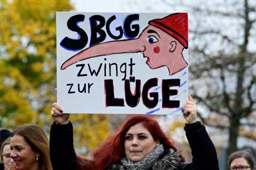 Entra en vigor una ley que facilita trámite de cambio de género en Alemania