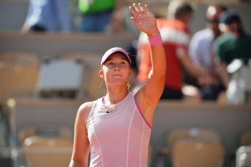 La rusa Andreeva pasa a segunda ronda de Roland Garros por la vía rápida