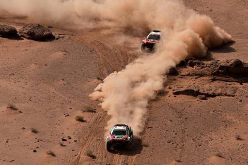 Defensor del título en el Rally Dakar abandona por problemas mecánicos