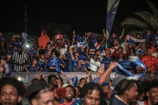 Los caboverdianos celebran la gesta de sus Tiburones Azules en el Mundial