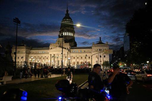 Nuevo revés para el proyecto de reformas de Milei, que ahora depende de los diputados