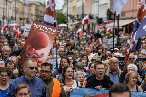 Una Marcha de la Vida contra el derecho al aborto, en Varsovia, el 14 de abril de 2024