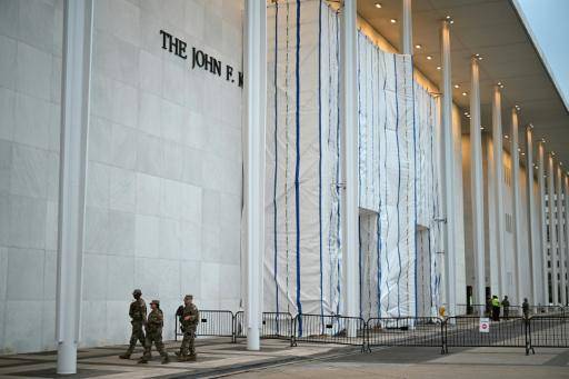 El Departamento de Justicia de Estados Unidos se opone a los esfuerzos de los demócratas para detener una renovación de 2 años del Kennedy Center y evitar que el nombre de Donald Trump se añada de forma prominente al edificio.