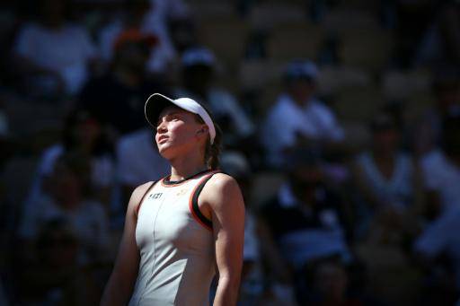 Elena Rybakina durante su derrota ante Yuliia Starodubtseva en la segunda ronda de Roland Garros. En París, el 27 de mayo de 2026