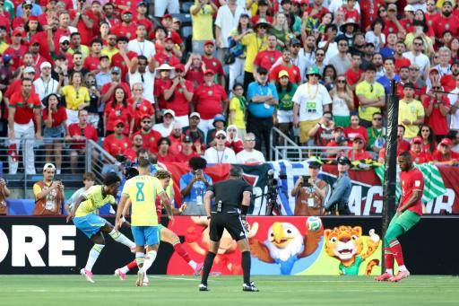 El brasileño Vinícius Jr. (izquierda) anota el gol del empate frente a Marruecos en el partido del Grupo C del Mundial, en el MetLife Stadium de East Rutherford, afueras de Nueva York, el 13 de junio de 2026