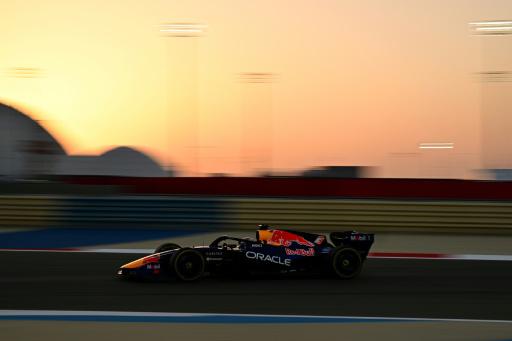 El piloto neerlandés de la escudería Red Bull Racing Max Verstappen participa en los entrenamimentos de pretemporada de Fórmula 1 en el Circuito Internacional de Baréin, en Sakhir, el 19 de febrero de 2026