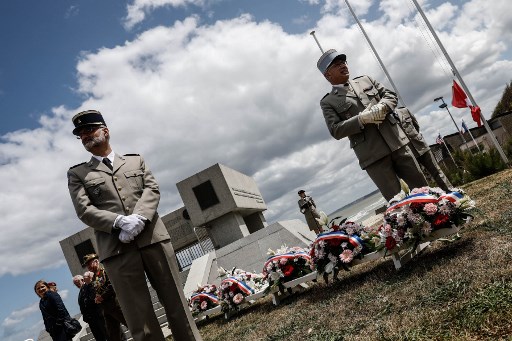 En Francia, las ceremonias por el aniversario del D-Day fueron restringidas