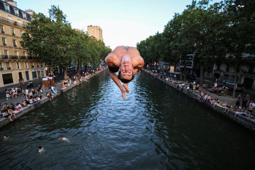 El calor extremo modifica los hábitos en el turístico París