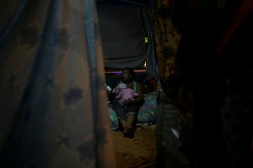 Rescatistas sacan de los escombros a venezolano ocho días después de los terremotos