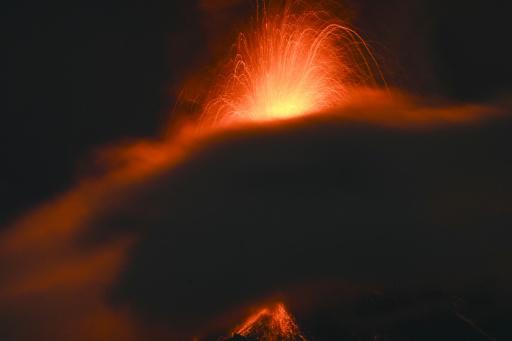 Guatemala declara alerta de peligro por erupción del volcán de Fuego